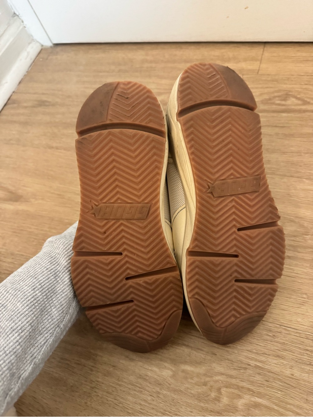 Golden Goose Cream Running Sneakers - Picture 6 of 7
